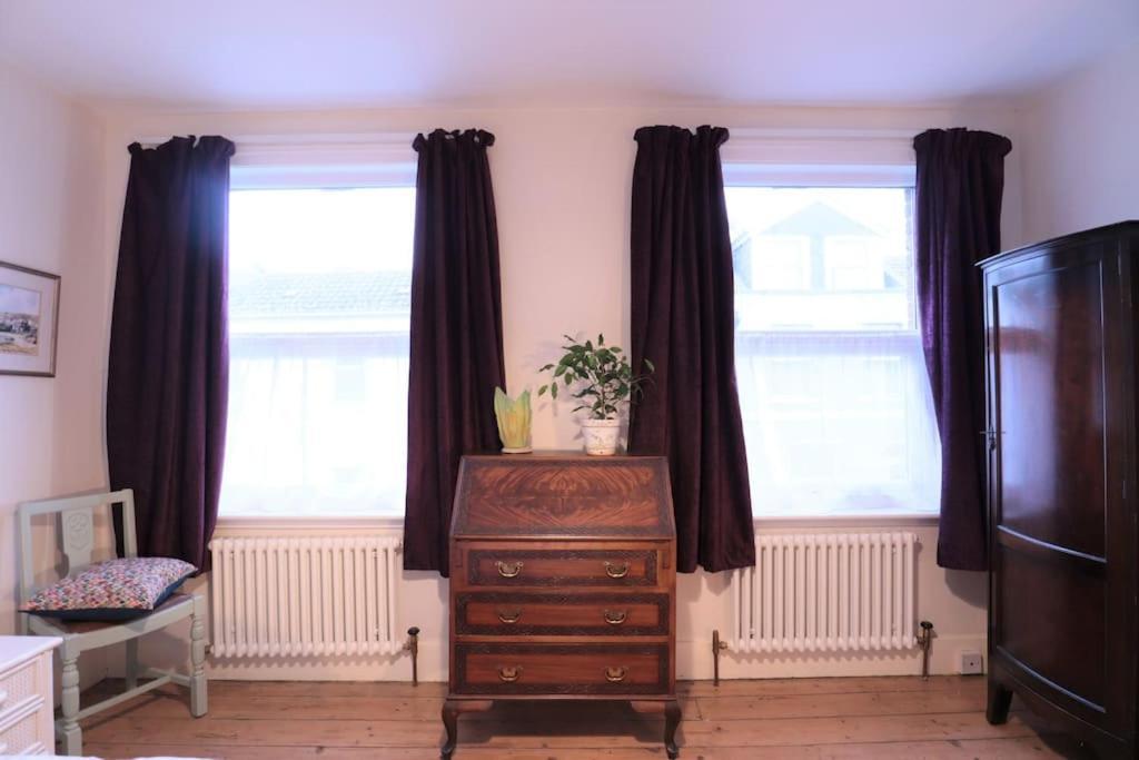 Cute Cottage 5 Min Walk From Cafes Station And Sea Хейстингс Екстериор снимка