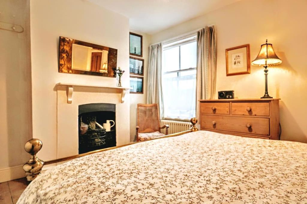 Cute Cottage 5 Min Walk From Cafes Station And Sea Хейстингс Екстериор снимка