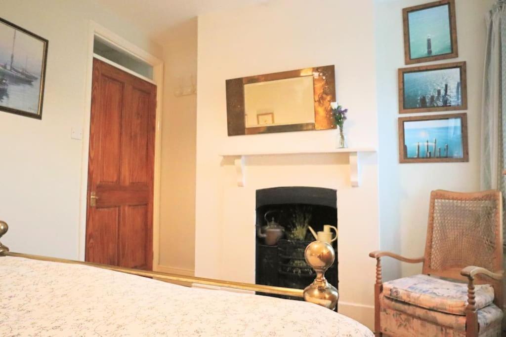Cute Cottage 5 Min Walk From Cafes Station And Sea Хейстингс Екстериор снимка